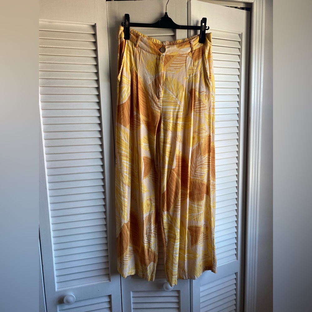 Amuse society tropical trousers, size large